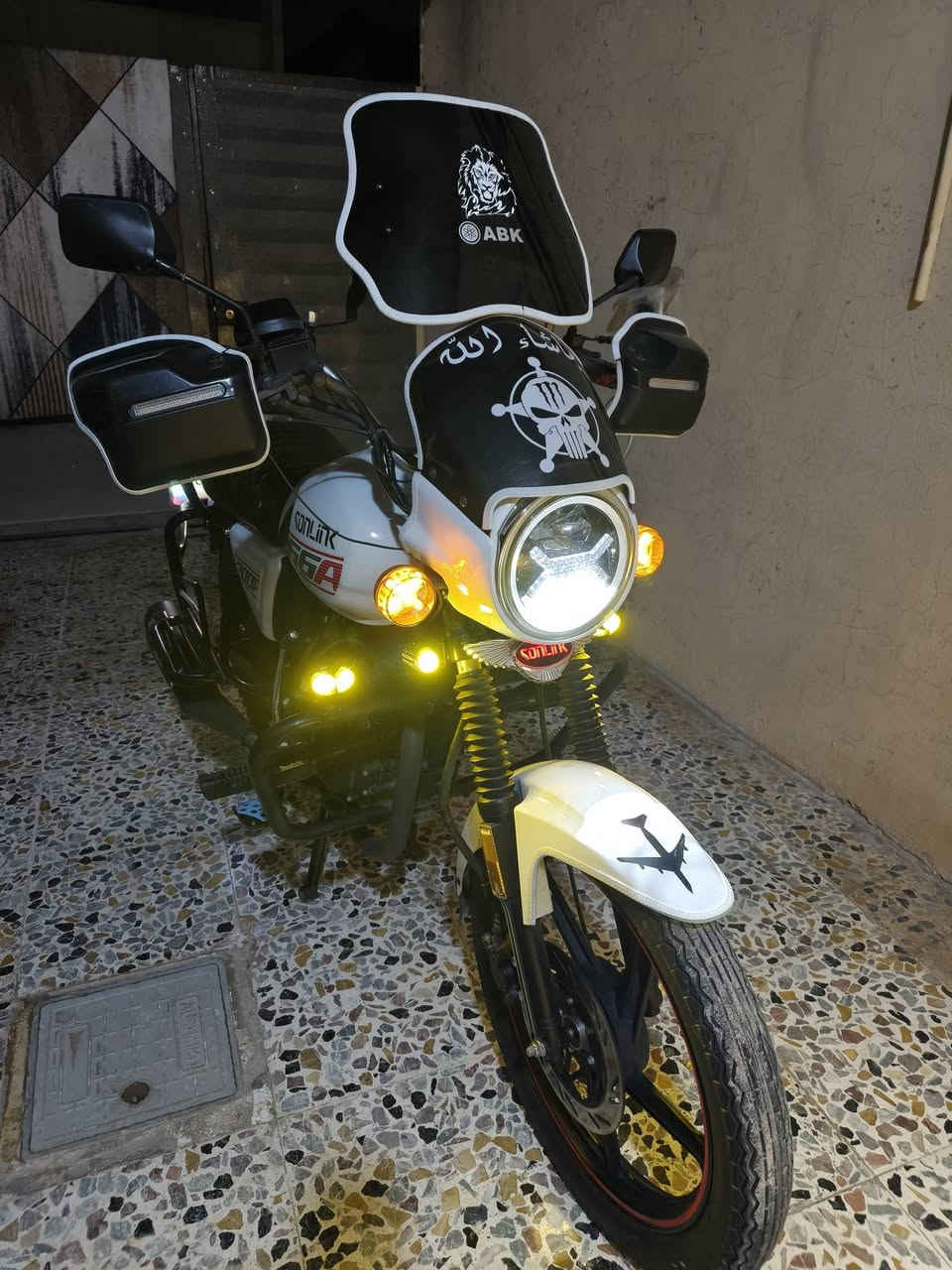 للبيع سعر ١٣٥٠ /***********
