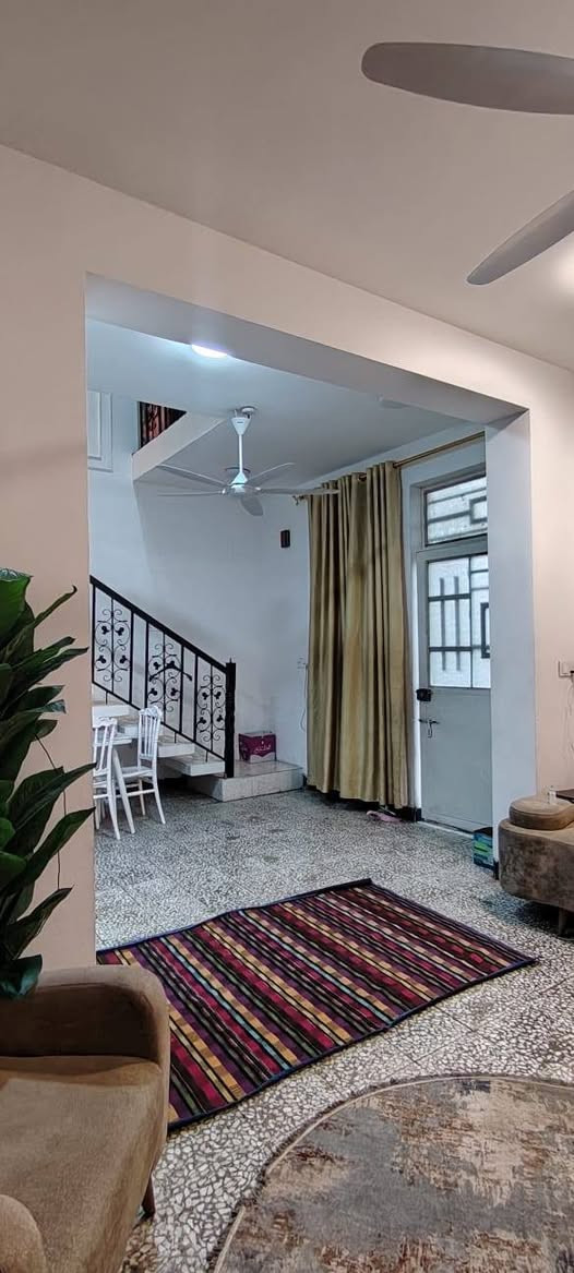 بيت للبيع من صاحب البيت مباشرةً بدون دلالية
بيت للبيع 50 متر كربلاء المقدسة 📍
متر طابق ونص حي الوفاء
 جديد مربع ركن طابق ونص
 بناء طابوك كله صب مسلح
موقعه مميز بدايه الحي
 قريب جداً عن شارع 60 التجاري
البيت ركن على اربع شوارع مميز

سعره، 105وبي مجال للشراي
يرهم مراوس بقطعه 100 متر او مراوس بيت مطلوب إسكان 
*********** واتساب
