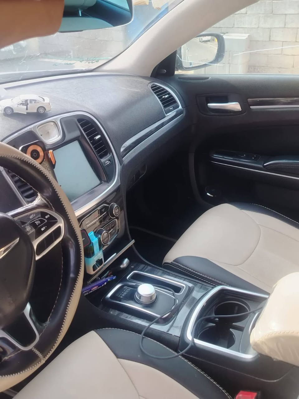 كرايسلر 300C • ٢٠١٧ • كفالة عامة