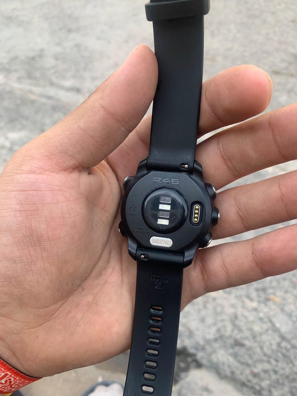 السلام عليكم
ساعه garmin forerunner 245 
نضافه ٩٩٪؜ 
خاصه مال ركض وزن خفيف شحن ممتاز
للمراوس بفينكس finix راس براس 
مكاني بغداد 
***********
