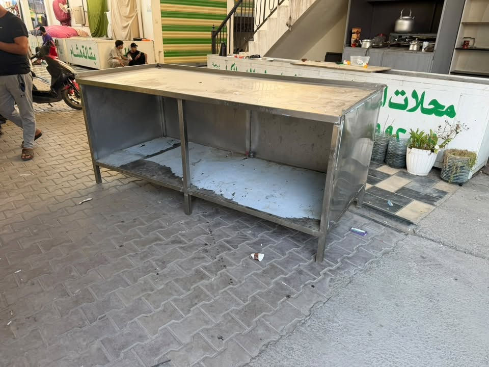 السلام عليكم ميز سل ستيل غذائي تكمه ثكيل عرضه 1 متر و20 وطوله 2 ونص للبيع ***********
