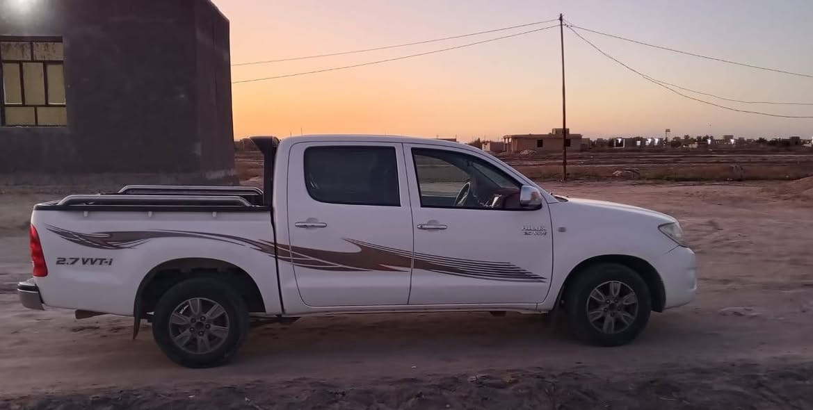 بيك اب هايلوكس ٢٠١١ مكفولة من الصبغ والتبديل بأسمي رقم بصرة انكليزي سنوية لل 31 مكانها السماوة
هاتف
***********
