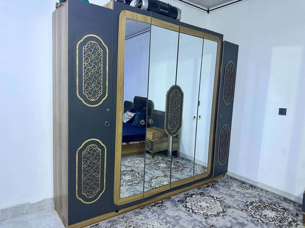 غرفة نوم تركي الصنع سبع قطع اخو الجديد مع الدوشك 
*********** كركوك, العراق
