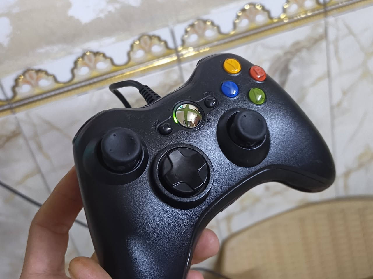 اكسبوكس 360 مهكر لغة عربية  نضافة فول يدة جديدة بي 239 لعبه عنواني بغداد غزالية يوجد توصيل لجميع المحافظات

نص مكتوب في الصور:
- del 176 of 239 Y Options X Show Favs Favorite Me