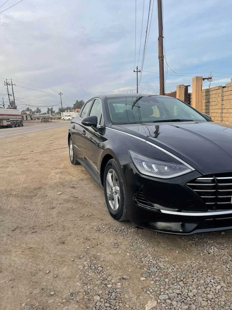 🔥 سوناتا 2021  🔥
للبيع  هيونداي سوناتا 2021 بمحرك **2.5  ** سيارة مرتبة ونظيفة فول مواصفات.

    (145$)

🔹 المواصفات:
• محرك GDI 2500
• قير أوتوماتيك بيانو 8 سرعات
• فئة SE
 • رادارات  
•رادار مانع تصادم امامي خلفي
• كاميرا خلفية
• أنظمة أمان ومساعدة بالسياقة
• شاشة وسطية
• Apple CarPlay و Android Auto
• تحكم ستيرن
• مثبت سرعة.  
• قياده ذاتيه تنبيه خروج عن المسار 

🔧 حالة السيارة:
• بيها جاملغات امامي بدون 
• بدون دواخل، والدواخل شرط
• الشاصي تكم دوسات مكفول

محرك كير كهربائياته كله شرط سياره ماشيه 190الف كيلو سياره رقم اربيل الدولي  

مكاني شرقاط /اربيل 
هـ ***********
