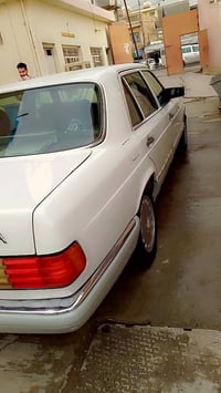 مارسدس رئاسي للبيع جاهزه السياره مكينه وكير بلاد السياره كفاله مصبوغه ...