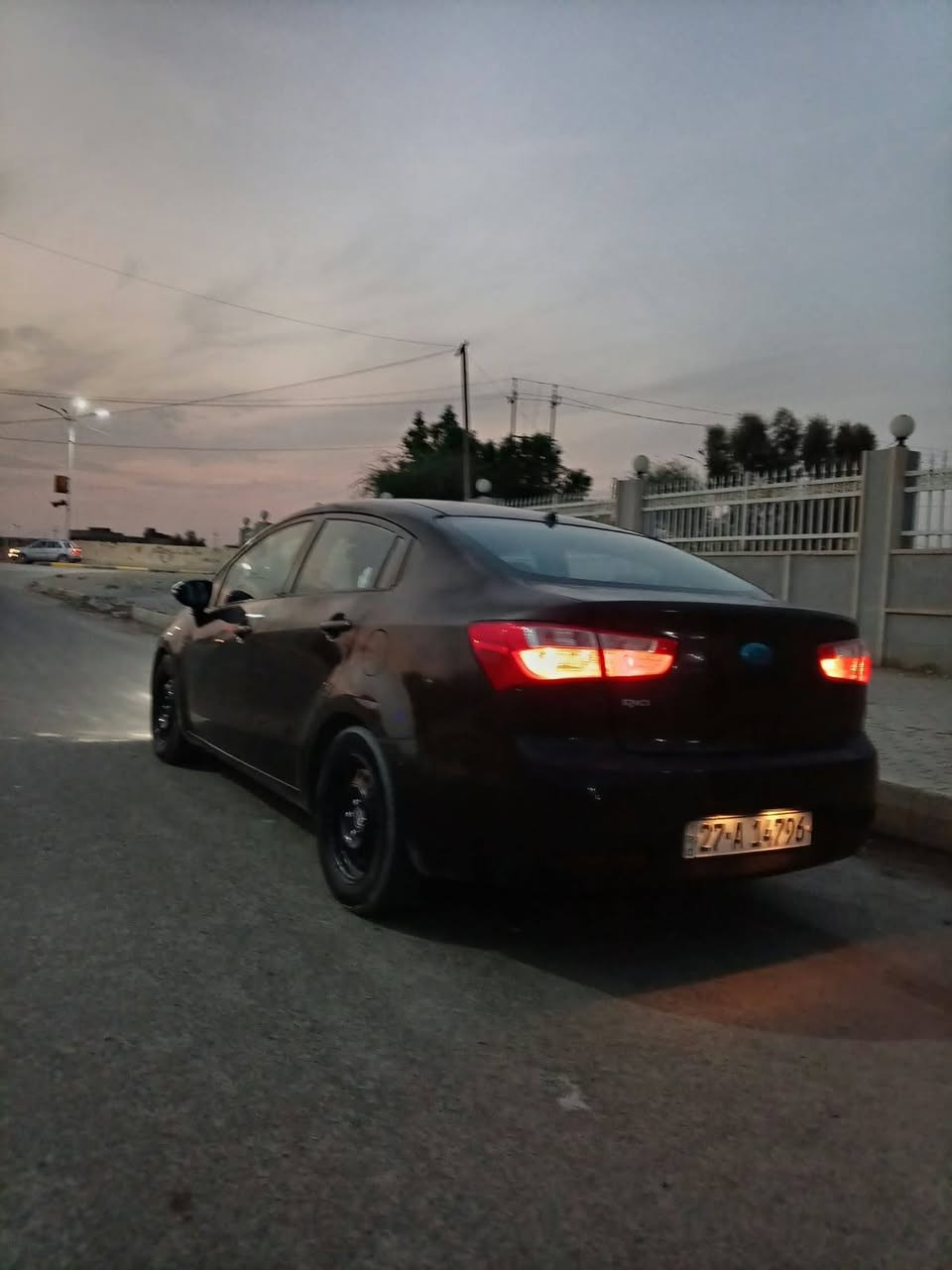 للبيع او المروس كيا ريو 2014 خليجي 
مكينه 1600 
محرك كير حداديه وتخم تاير بشرط 
بيها تبديل جاملغ وبنيد 
رقم ذي قار سنويه  له 30 
بسمي مداور ثاني يوم 
للتواصل ***********
