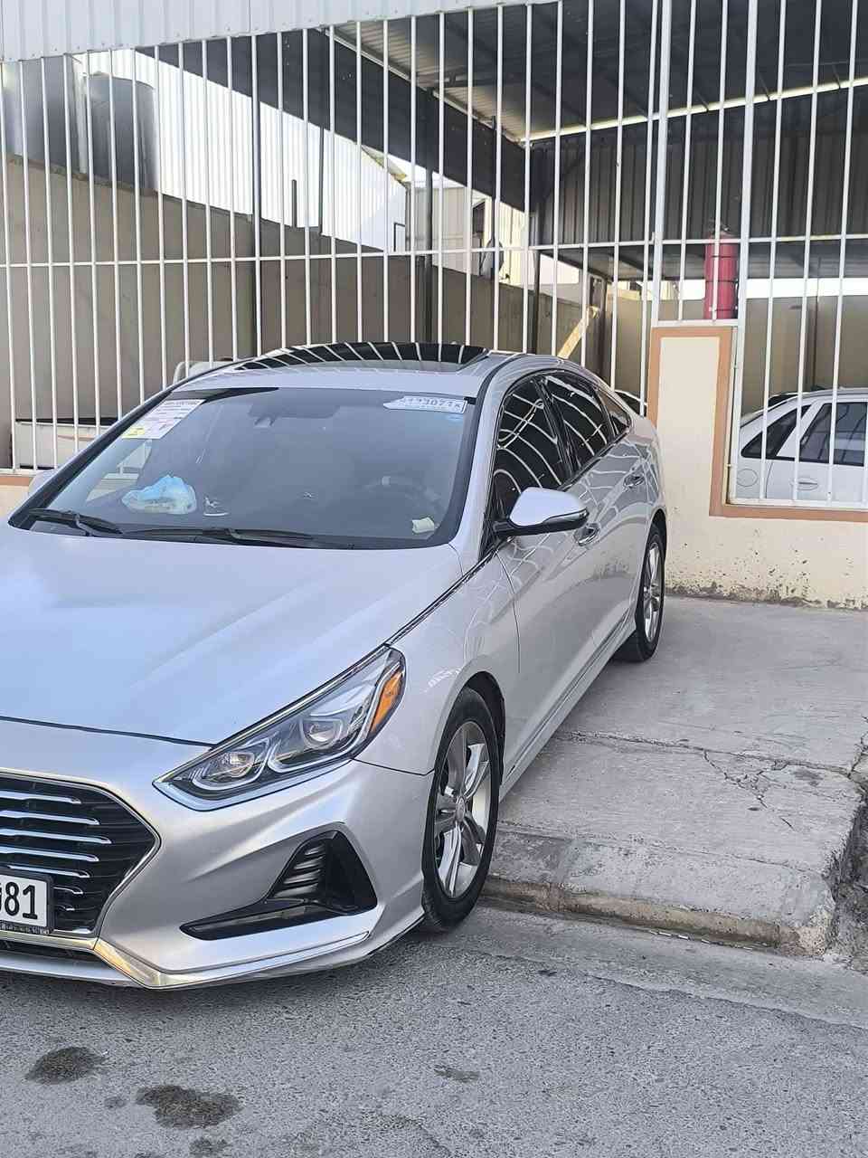 للبيع سوناتا موديل 2018 وارد امريكي بسعر مناسب 
ضرر حافة البوند بدون دواخل بدون ايرباك
فول مواصفات 
للأخير 1/1 بصمه تشغيل فتحه سلايت 
اشاير بالمري كشن جلد كهربائي لايت 
زنون ويل كروم السياره جاهزه للأخير
مكينه كير حداده تبريد تدفئه كلو شرط
ماشيه 70 الف
رقم وهزه وسنوية جديدة 
المكان تلعفر
للأستفسار
 ***********
***********
