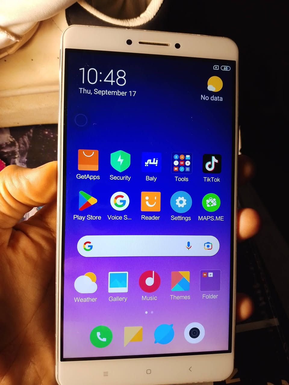 📱موبايل شاومي للبيع شغال كامل
يشغل بيس و بوبجي 
🟢ذاكرة 64 

🟢بطارية 4850 ملي امبير🔋قطارة بالشحن 

🟢الشاشة 60فريم  6.44 فول +FHD

🟢معالج قوي سناب دراگون Snapdragon⚡652

🟢نضافة فول 95%
🟢السعر 45 بي مجال بسيط للتواصل علق او واتساب ***********

نص مكتوب في الصور:
- 10:51 PM 65 My device MIUI version MIUI 10.2 | Stable Model number MI MAX Device name Mi Phone Internal storage Total: 64.00GB All specs Mi Store Legal information Important safety information Certification