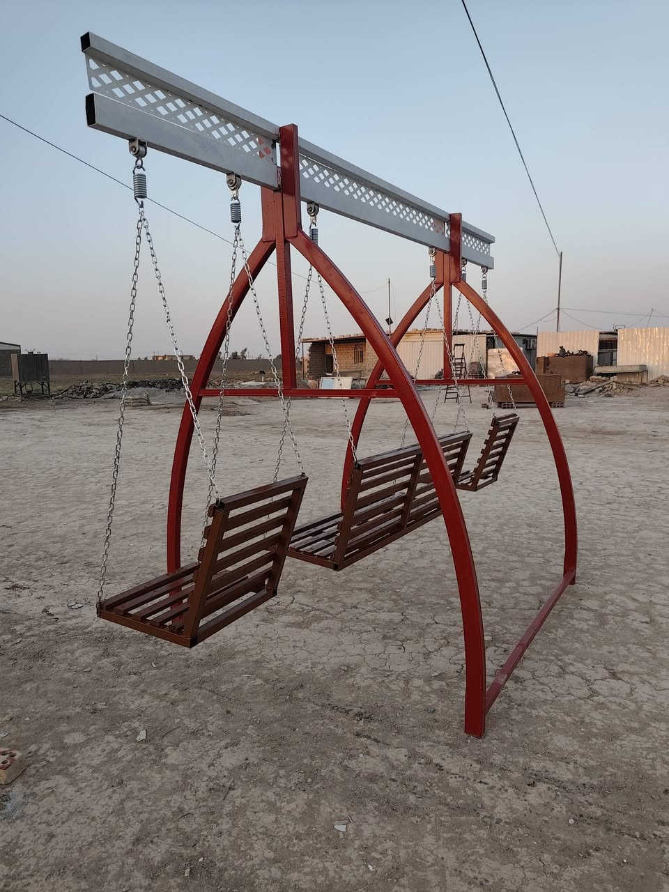 سلام عليكم ورحمة الله وبركاته مرجوحه جديده سعر 350 العنوان بغداد جسر ديالى للستفسار ***********
