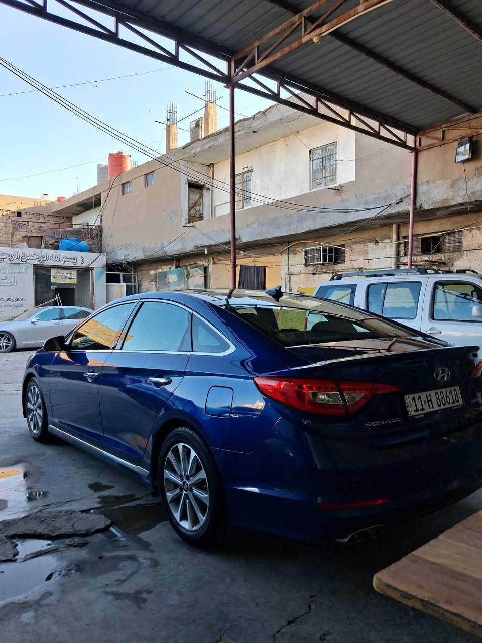� هيونداي سوناتا لمتد 2016 🚗

📍 وارد امريكي حادثها دعامية فقط
📅 الموديل: 2016 (Limited)
📏 عدد الأميال: 92,000 
🎨 اللون: ازرق
⚙️ المحرك: 2.4 لتر – 4 سلندر

المواصفات:
✅ فل أوبشن (Limited)
✅ فتحة سقف بانورامية
✅ كاميرا خلفية
✅ حساسات أمامية وخلفية
✅ مقاعد جلد
✅ تدفئة وتبريد للمقاعد الأمامية
✅ تشغيل بصمة 
✅ شاشة لمس
✅ مثبت سرعة
✅ مراقبة النقطة العمياء
✅ تنبيه الخروج عن المسار
✅ إضاءة LED / زينون
✅ مكيف ثنائي التحكم 
✅تايرات جدد
✅صدر جديد 
✅محرك و كير على وضع الشركة

السيارة بحالة ممتازة وجاهزة للاستخدام ما ناقصها اي شي.

للاستفسار التواصل على الرقم: 

*********** المحمودية, بابل
