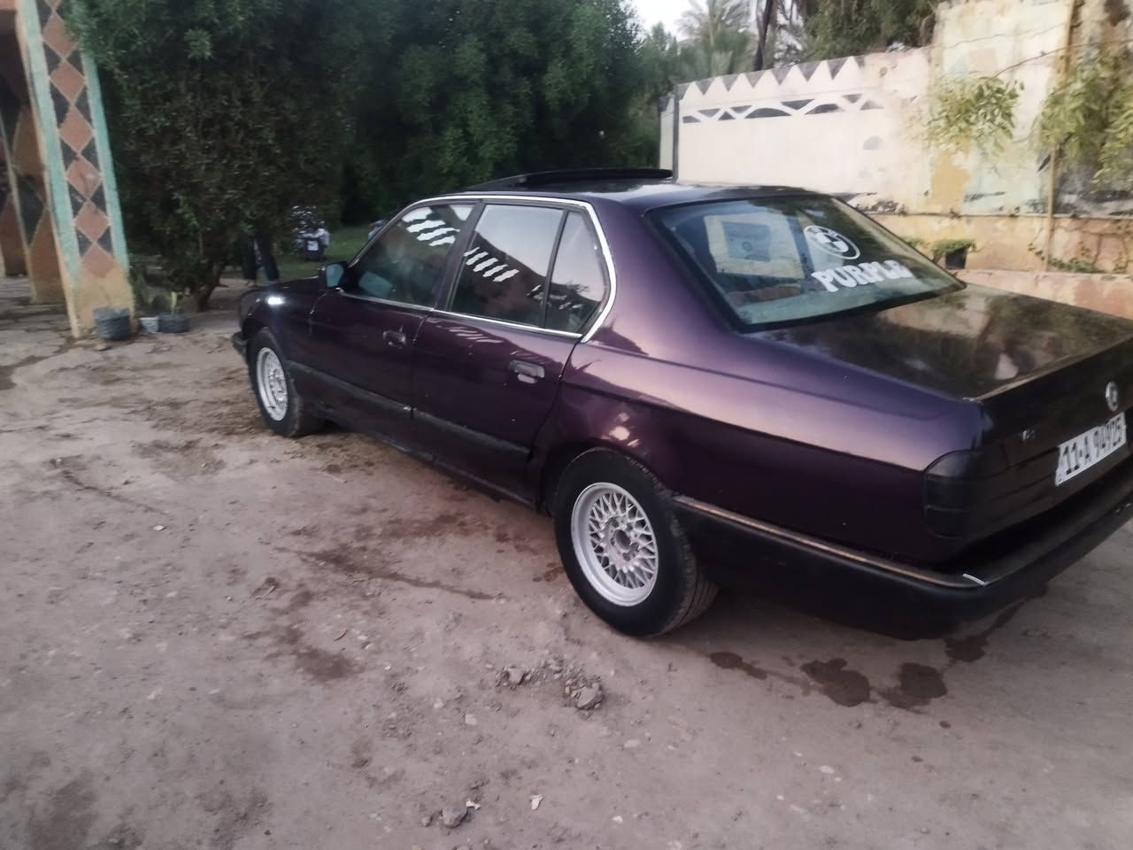 بي ام دبليو حجم 740 مكينه 8 سلندر اصل وفصل رقم بغداد انكليزي بااسمنه تحويل مباشر كير محرك. حداديه جدد كهربائيات شغاله كلها تخم. تاير جديد ارفلو جديد ويل خليه جديد جواها فتحه سقف شغاله بجم عريض سياره جاهزه فقط تبريد عاطل سعر 43 وبيها مجال بسيط وترهم. مراوس مكان بابل جبله ***********

