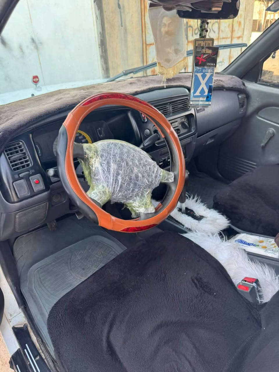 للبيع مستوبشي نفخ خليجي
مكينه ونجي ٦ جديده وكير وتماتيك 
حداده جديده قبل أربع أيام نافضه 
سياره مكفوله من ضربه وتبديل وصبغ 
ولخياس رقم بصره نكليزي سنويه لغايت ٢٠٣٠  شرط تحويل  تبريد ثلج  
مكانه البصره القرنه 
وسعر ٧٠ وبيه مجال 
استفسار ***********
