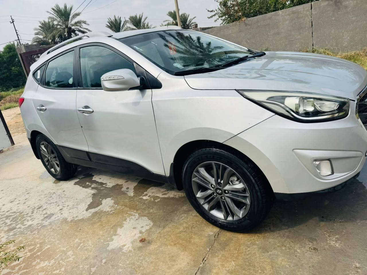(السعر 105بيع سريع )
توسان 2013وارد امريكي قطعتين صبغ البنيد والباب الخلفي فقط بدون دواخل بدون ضربه شرط السونار سياره جديده بمعنى الكلمه 
محرك 2400دوش دوش المرغوب 
تخم تاير 
حداديه 
تبريد 
تحكمات استيرن حساسات كاميرا 
رقم بغداد الجديد هزه وسنويه جديده لل2031
مكان السياره بابل -مشروع المسيب 
غير متواجد ع الفيس 
***********

