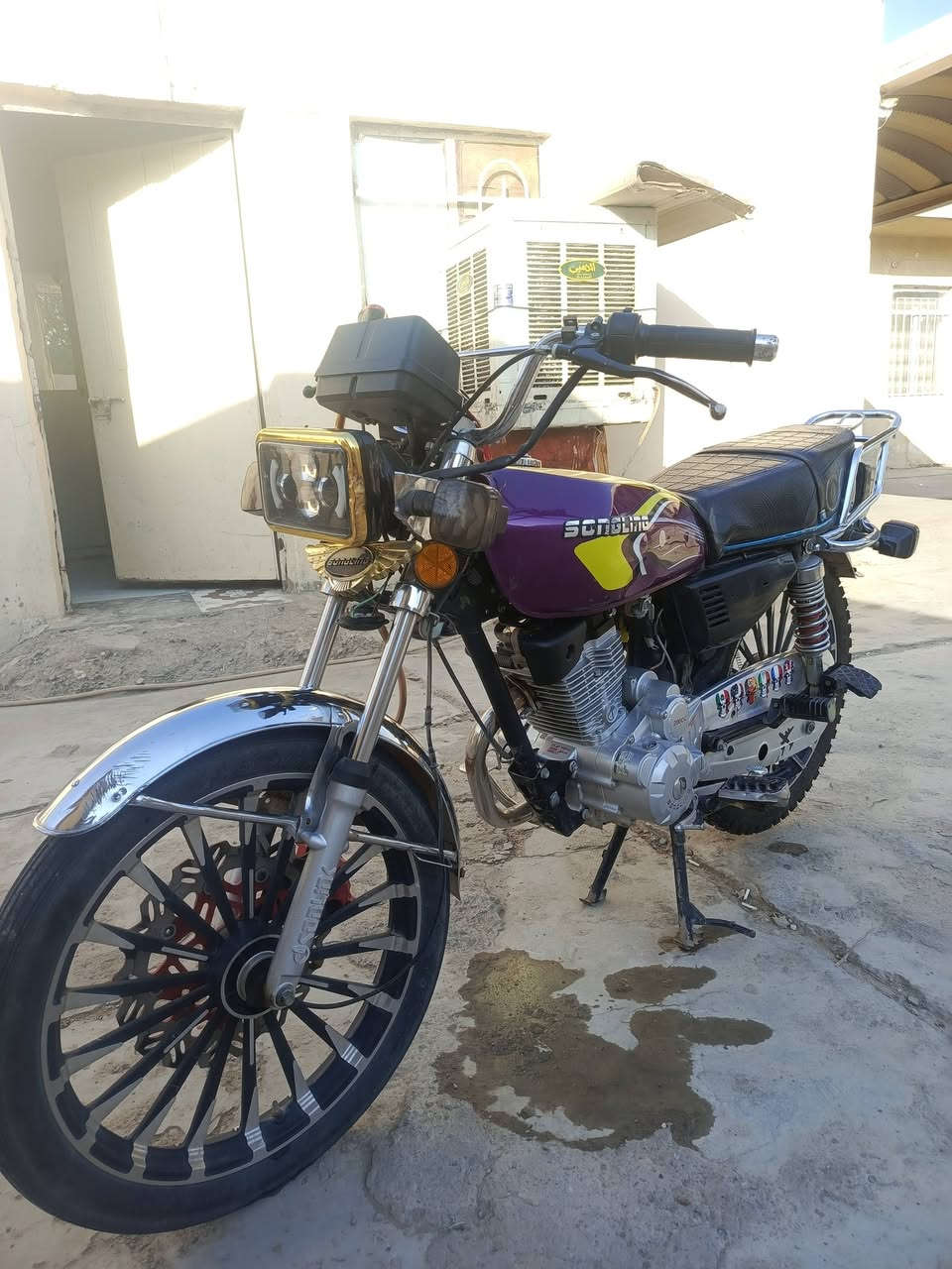 سيفان للبيع
محرك ـ 200cc

موديل ـ 2025
لون بنفسجي 💜 مميز
صالنصه كاتم 

محرك ما مفتوح 

كهربائيات كلها شغاله نگره سلف

عنوان ـ ديالى كنعان 

الهاتف ـ ***********

اوراق مالتها موجوده ورقه كارتونيه

السعر ـ 650 قفل قفل
