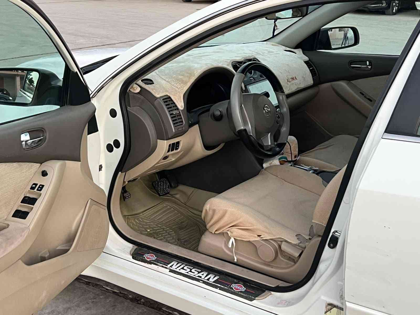 سلام عليكم لدينا التيما 12،خليجيه سنويه رقم جديد سيارة حلوه تخم تاير جديد جواه كير و مكينه ب شرط الفحص مكان السيارة خانقين معرض قاسم انتصل على هذا الرقم في واتساب ***********
