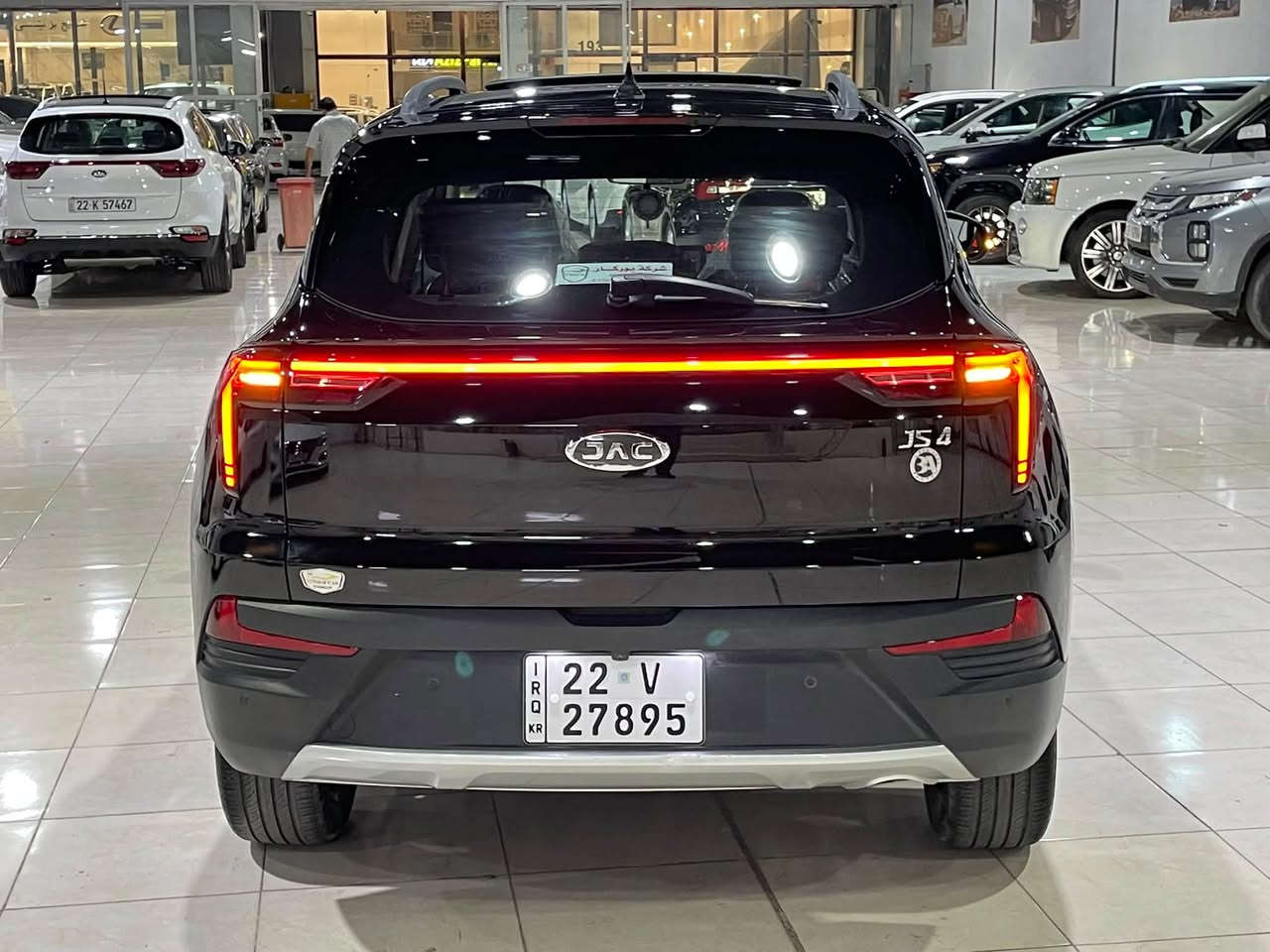 JAC JS4
مودیل2023
بدون صبغ مکفول ✅
مواصفات 1/1فول مواصفات 
(٤ کاميرة/شاشة/CARPLAY/ تحکم ب ستیرن
تحدید سرعة / تبرید مرکزي &تبرید لمس
کشن کهربائي & جلد & داخل ابيض/
فتحة سقف/ بريک بصمة / کيج الکتروني 
بصمة/ حساس/ویل کروم/زینون بلادي 
لایت حدسة &LED/  مراية شفت )
٦٠ الف کيلومتر ماشية
رقم اربيل رقم سنوية هزة کل جدید 
تحویل & غرامة& صبغ& کل بشرط
سعر فقط (105) ورقة 10500$
عنوان : اربيل معرض سمکو اغا
