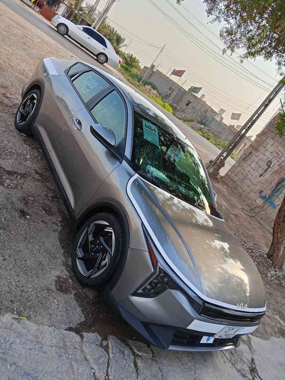 السلام عليكمKIA K4 2025 وارد امريكي
بصمة   هندبريك دكمة  لايت LED   مكينة 2000 دوش  شاشة كبيرة متصلة ديجتال    اوتو هولد / LED امامي وخلفي  قيادة ذاتية  كامرة دوارة  رادار تعديل مسار  اوتو بريك  مود درايف / تحكم ستيرن / كروس سرعة /مانع انزلاق / بلوتوث / اواكس / USB 
السياره مرقم كتاب شهداء 
مكان السيارة ناصرية شطرة
السعر ب 160 
رقم الهاتف ***********
بيه واتساب ***********
