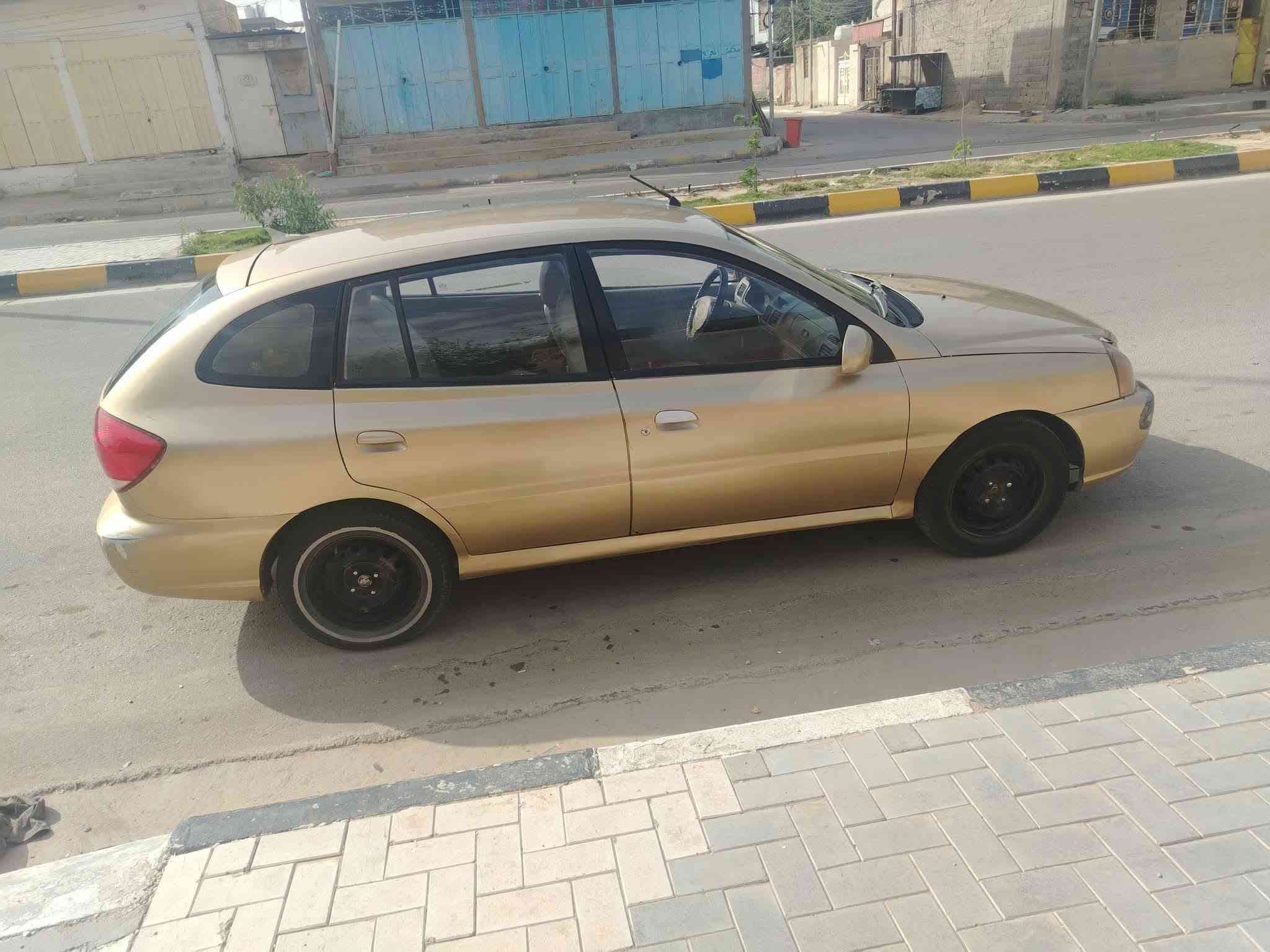 سلام عليكم كيه ريو موديل 2004 كير ومكينه كورله مال حاويه بيدي محورها كهربايات كلها شغاله سنويه 31 مكان كربلاء حي العسكري الاتصال *********** السعر 48 قفل
