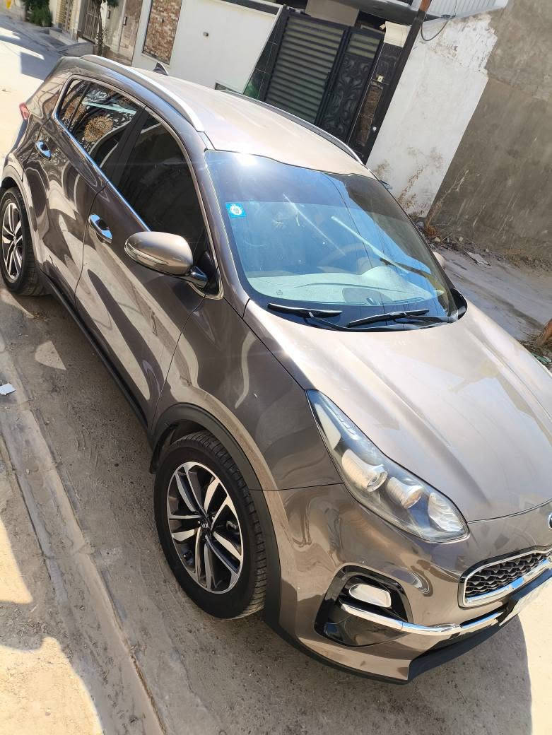 🚨 للبيع كيا سبورتاج 2020 خليجي — محرك 2000 شركة الدولية
🚗 سيارة كاملة وجاهزة، صيانة كاملة داخل شركة الدولية، كل الوصولات موجودة، سنة الشراء 2021، ومواصفات معروفة.
🔹 نوع السيارة: كيا سبورتاج
🔹 الموديل: 2020
🔹 المحرك: 2000 CC دوش
🔹 المواصفات: وكالة دولية / خليجي
🔹 الممشى: 87,000 كم
🔹 المكينة والكير: على وضع الشركة مكفول
🔹 السعر: 197 ورقة 💵 (19,700 دولار) — مجال بسيط
📍 المكان: بغداد
مواصفات وتجهيزات السيارة:
✅ وصولات تبديل دهن وصيانة كاملة داخل الدولية
✅ الفريز تبديل جديد
✅ الإنارة هالوجين مسويها
✅ داخلية السيارة جديدة بحالة شركة
✅ تبريد قطعتين ❄️
✅ تايرات رياضية 🏎️
✅ حساسات أمامية وخلفية
✅ كاميرا خلفية
✅ شاشة بلاديه
✅ مثبت سرعة (كروز)
✅ ثلاثة أنظمة قيادة:
Sport 🏎️
Normal
Eco 🌿
🚗 السيارة كاملة وجاهزة.
📞 للتواصل والاتصال:
***********
📍 بغداد
الجادين بالشراء يتفضلون بالتواصل والاستفسار. بغداد, العراق
