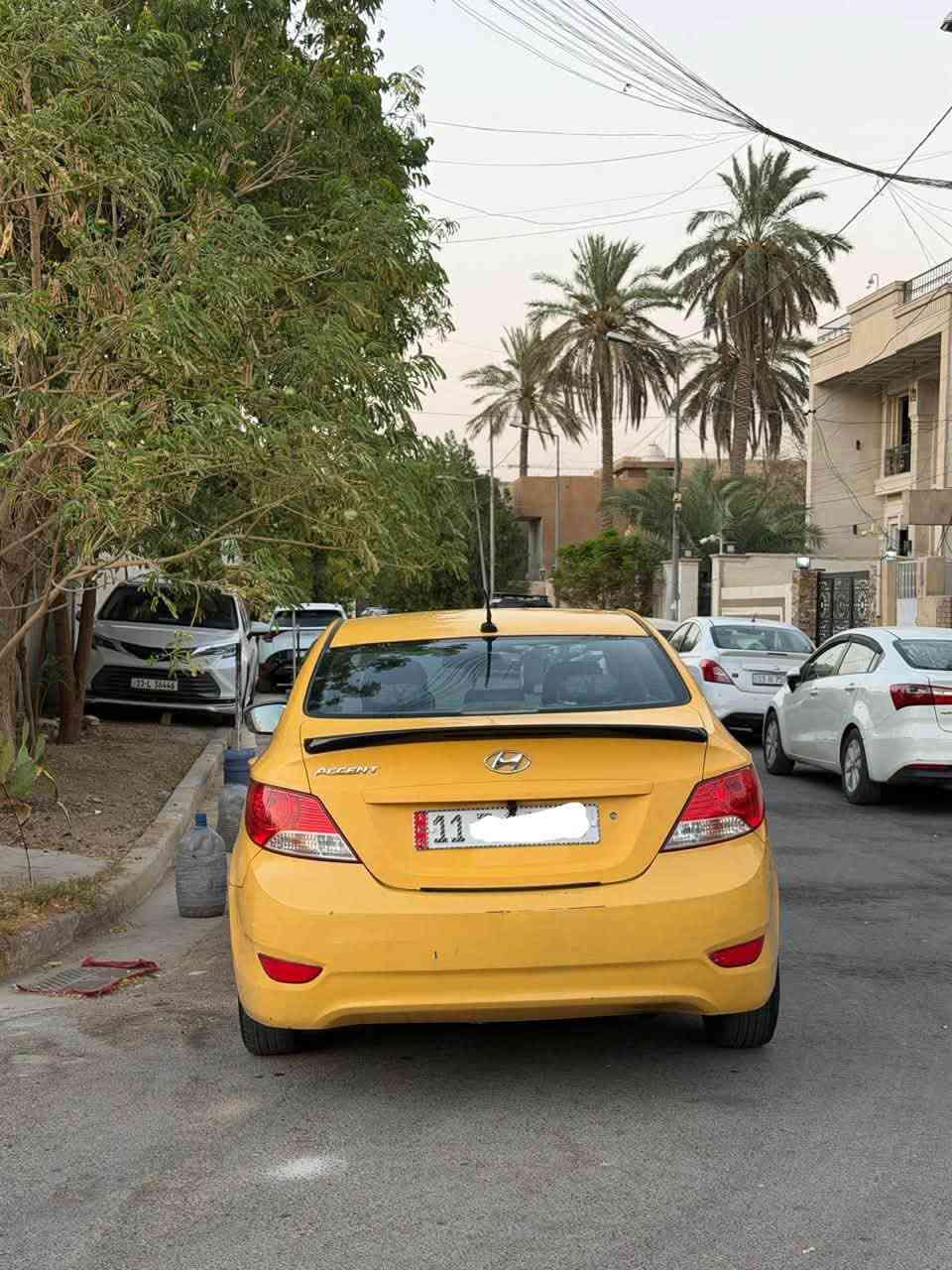 هونداي اكسنت 2013
محرك 1600 
رقم بغداد الجديد باسمي 
السعر 68 ورقه 
سنويه جديده
محرك كير ممتازات
تبريد ثلج ❄️ 
تخم تاير وباتري جديد
شاشه وكامره وحساسات 
السياره مناقصها شي 
مكاني بغداد منصور 
للاستفسار ***********

