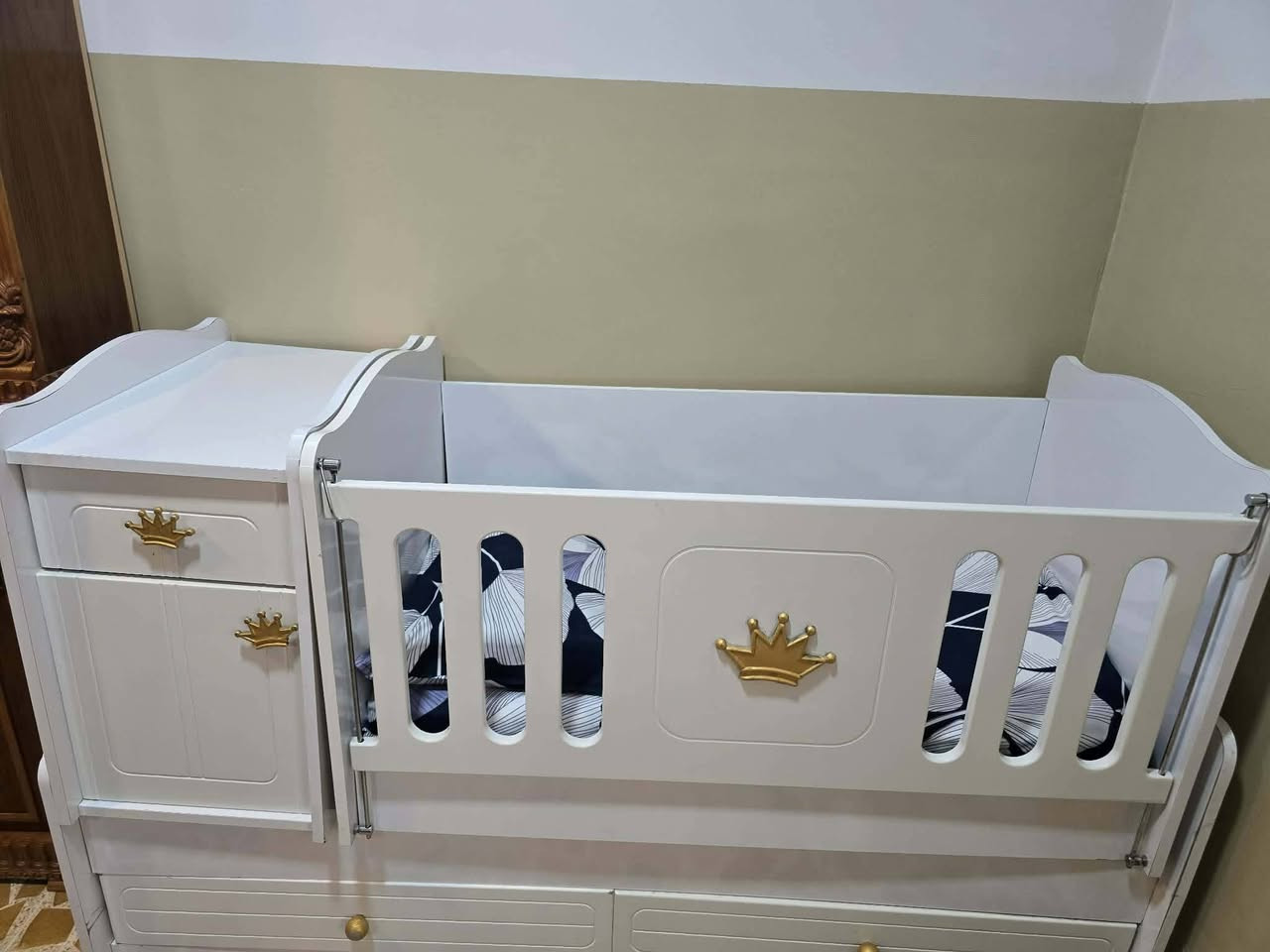 سرير أطفال • نظيف • قريب جامع طه