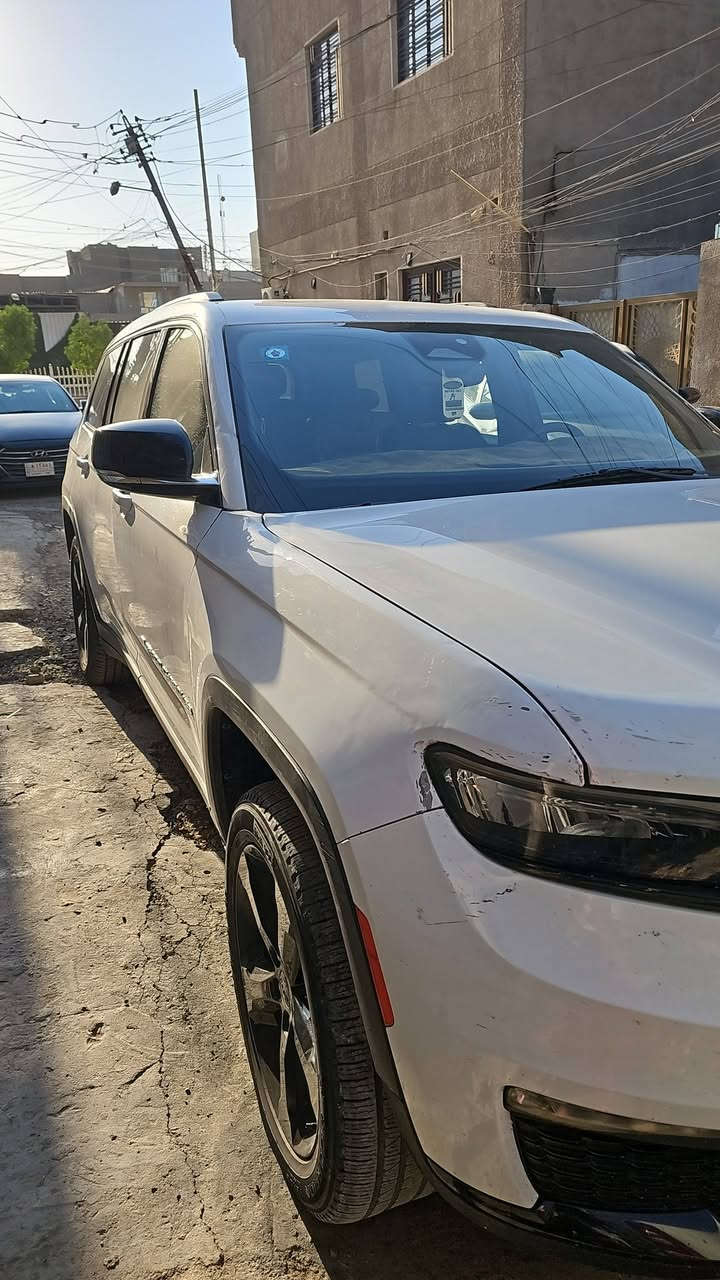 جيب لاريدو لمتد فول مواصفات موديل 24 بيع مستعجل(26000&) يعني شدتين وستين وبيه مجال لشراي سياره جاهزه وحلوه سياره عئليه  صور الحادث وصوره واليحب والشرلي يتصل ويدلل(***********) بي واتساب

نص مكتوب في الصور:
- BIDCARS