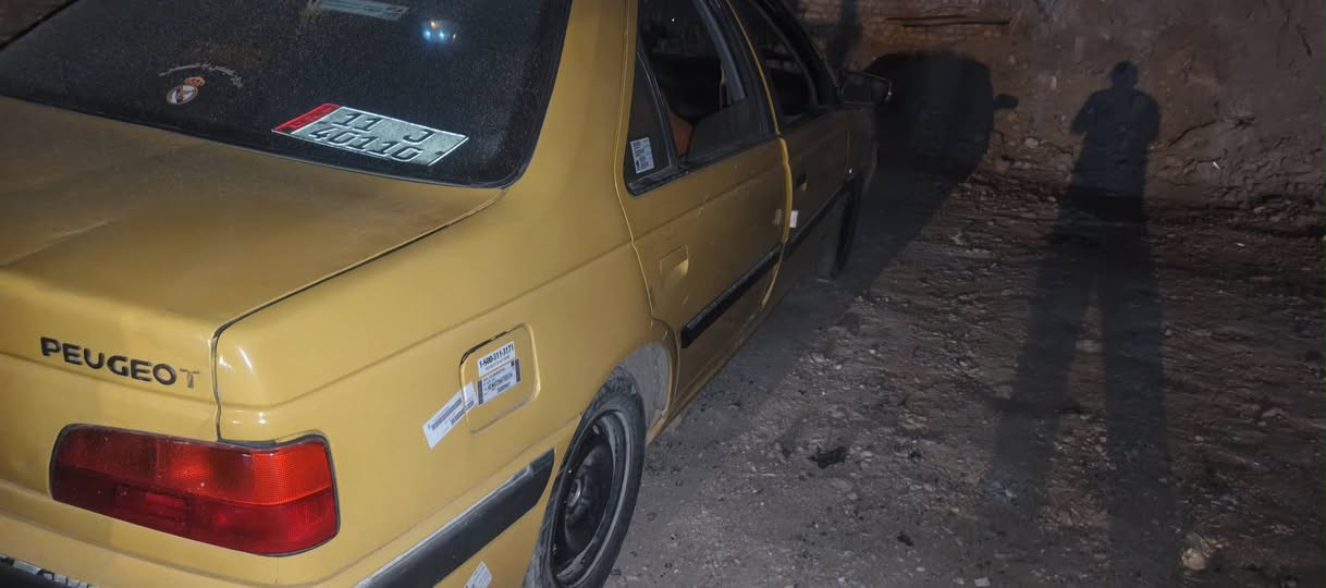 سلام عليكم بيجو بارص موديل  15 سياره نضيف وجاهزه مكينه فرنسي  مكاني بغداد الحسينيه  سعرها33 وبيها مجال ***********
