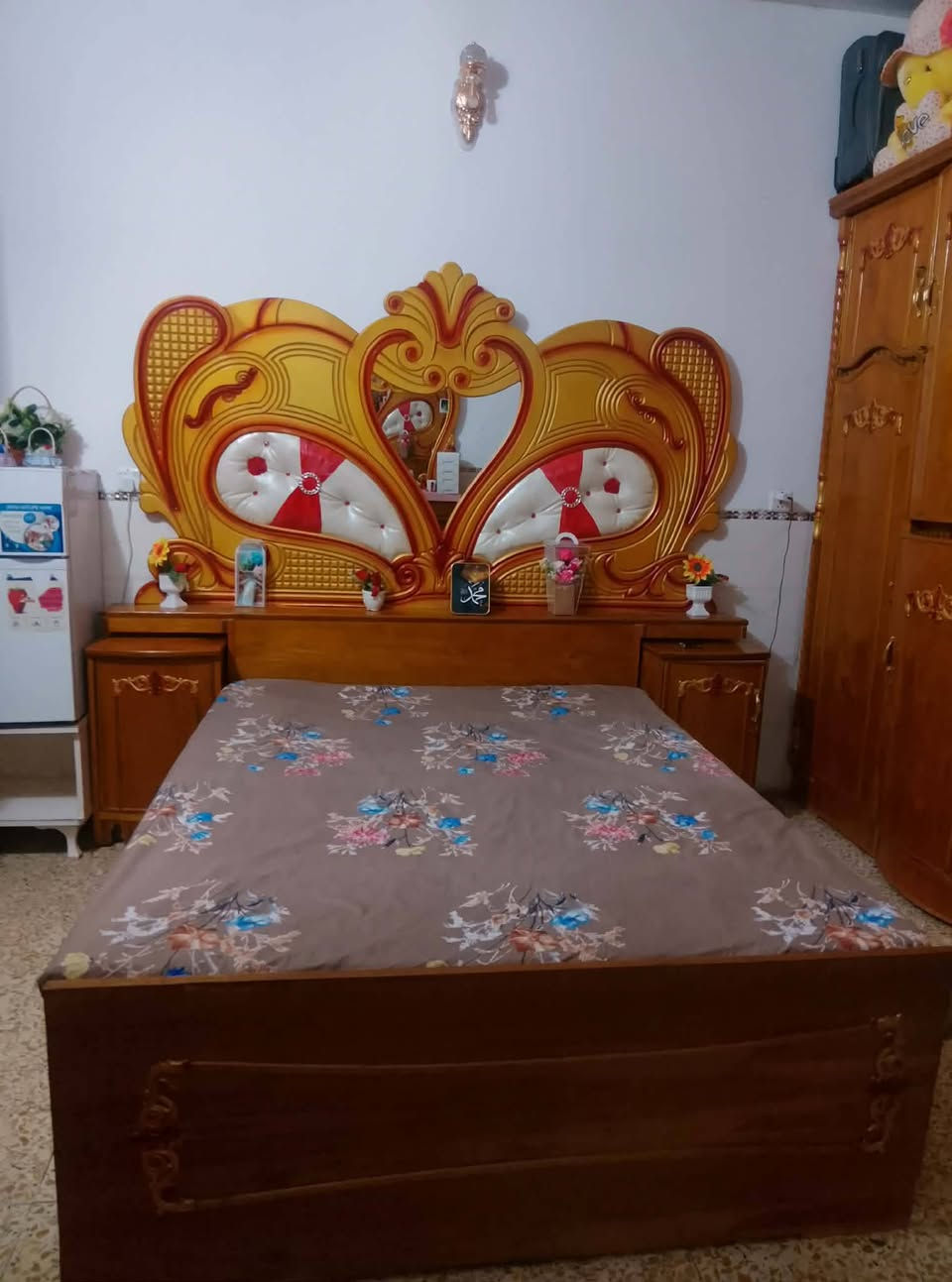 سلام عليكم اخوان للببع غرفة اخشاب مكان بغداد على طريق بعقوبه القديم السعر 850 وبيها مجال قليل حك الجيه رقم الهاتف *********** واتساب فقط

