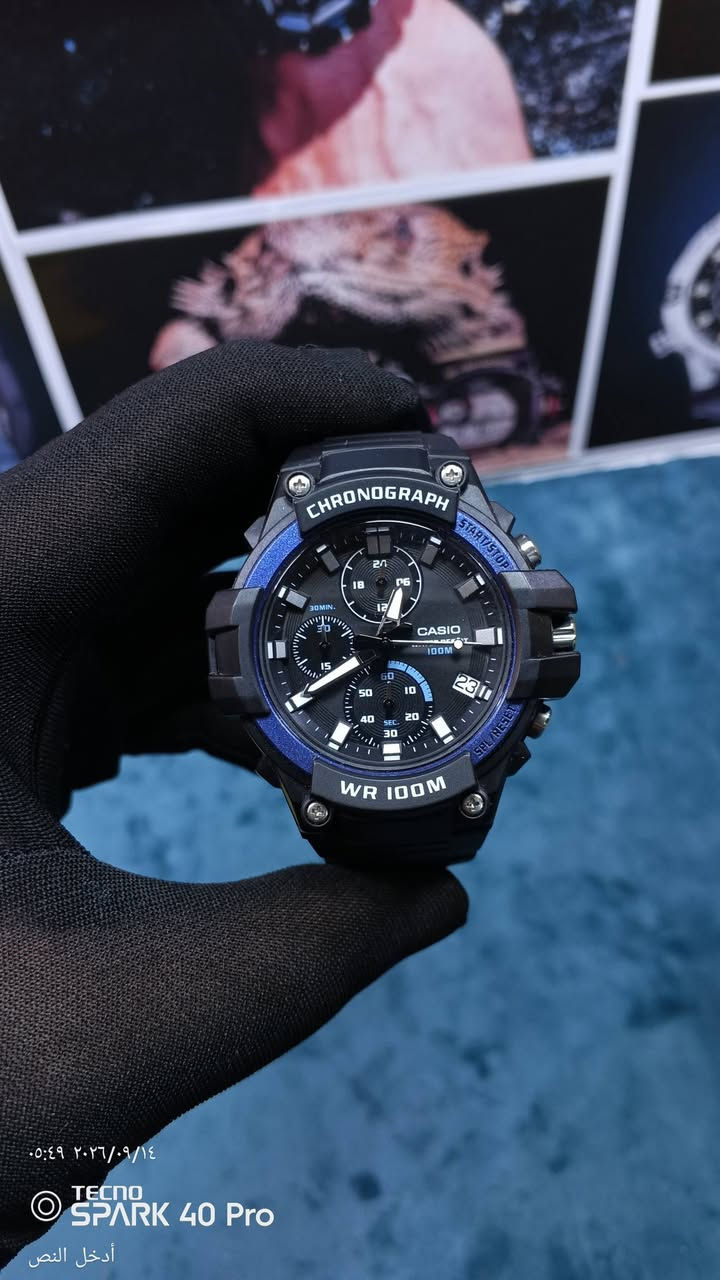 سلام عليكم 
ساعة Casio MCW-110H-2AV

ساعة كاسيو رياضية وعصرية بتصميم قوي وجذاب تتميز بمينا أسود مع تفاصيل باللون الأزرق وعقارب واضحة، 

المعلومات الأساسية
قطر 49
الهيكل والحزام راتنج
الوزن 50 غرام
الزجاج زجاج كروي
البطارية SR920SW
عمر البطارية : تقريباً 3 سنوات
كرونوغراف
عقرب ساعات + دقائق + ثواني
عداد 24 ساعة
مقاومة الماء حتى عمق 100 متر
عرض التاريخ

ساعة إيقاف بدقة ثانية واحدة

سعة القياس: 29 دقيقة و59 ثانية

أوضاع القياس: الوقت المنقضي، وقت الانقسام، المركز الأول - الثاني

أوقات المركز

الدقة: ±20 ثانية في الشهر
ضبط الوقت العادي
تناظري: 3 عقارب (ساعة، دقيقة، ثانية)، 3 أقراص (دقائق ساعة الإيقاف، ثواني ساعة الإيقاف، 24 ساعة)

عنوان بغداد مدينة - الصدر الاروفلي
توصيل لجميع المحافظات
جميع الساعات اصلية معا ضمان
التوصيل واتساب ***********

نص مكتوب في الصور:
- ٠٥:٠١ ٢٠٢٦/٠٩/١٤
- TECNO
- SPARK 40 Pro
- أدخل النص
- ٠٥:٤٩ ٢٠٢٦/٠٩/١٤
- ٠٥:٠٨ ٢٠٢٦/٠٩/١٤