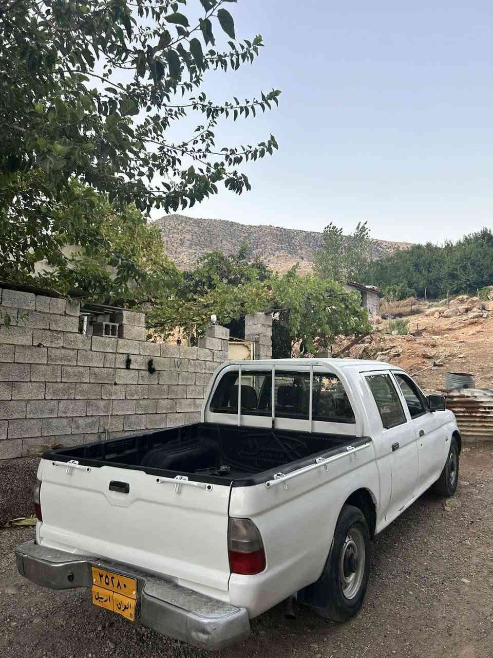 سەرەتا بەناوی خوای گەورە و میهرەبان پیکاب مستەربۆشی 2005 بەخ ڕەقەم هەولێر تەحویل و غرامە بەشەرت گێڕ و مەکینە بەشەرتی فیتەر سبوخ عامە لەسەر ساغی توند و   تۆڵی بەشەرت چرکەی تێدا نیە پێش و پشتی کەپسە سەنەوی ساڵێکە بەسەرچووە گۆڕینەوەش دەکەم بەمۆنیکا بۆ زانینی نرخ تەلەفۆن کەن ژ.م*********** 
شوێن ڕانیە-سەروچاوە
