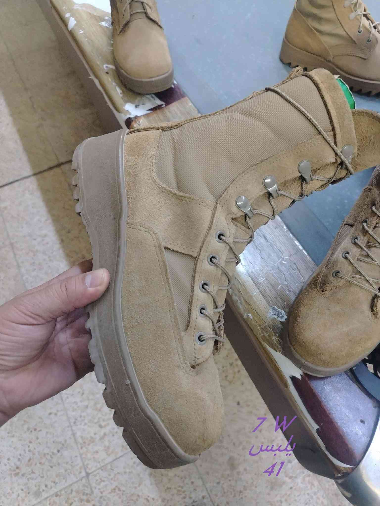 سلام عليكم متوفر هذني كم قطعة بسطال القياس بل الصوره الي حاب يعرف السعر يسئل واني اجاوبه او مراسلة على الواتس اب يوجد توصيل
***********

نص مكتوب في الصور:
- 6,5 R
- يلبس
- 40
- لبس
- 7 W
- 41