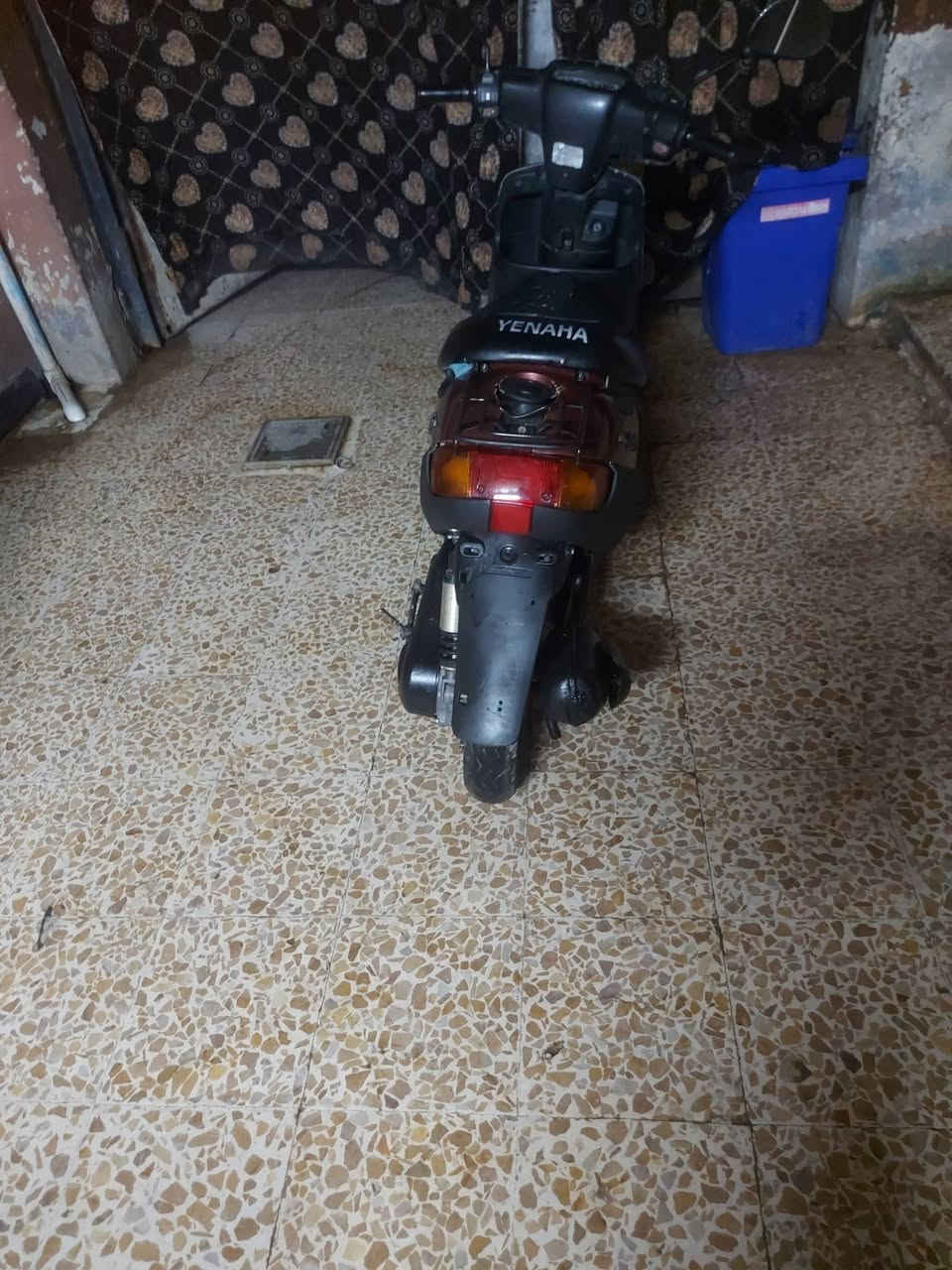 ماطور بوتين للبيع  مكينتو معمر بس شرط كهربائيتو شغاله بس يرادلة باتري مطور نضيف كدام العين     السعر 200 بي مجال حك جيتك  ***********
