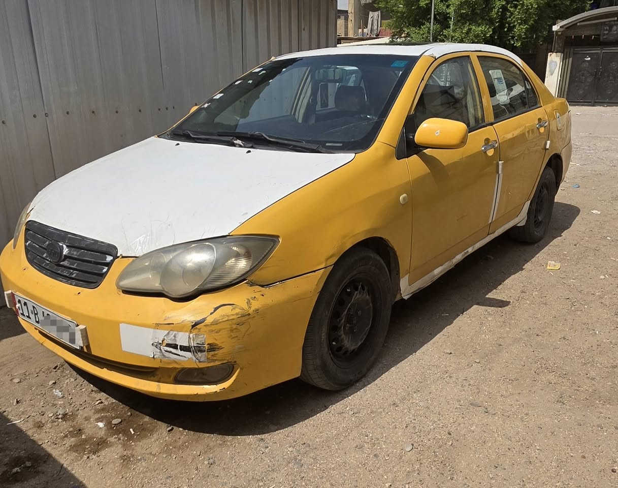 السلام عليكم
للبيع byd f3 موديل 11 السيارة بأسمي رقم جديدة مصفرة هيئة وضريبة وغرامات شرط التحويل ثاني يوم السيارة جاهزة من كل شي نقص فقط التبريد 
السعر 38 وبيها مجال بسيط للشراي 
الاتصال على الارقام 
***********
***********
