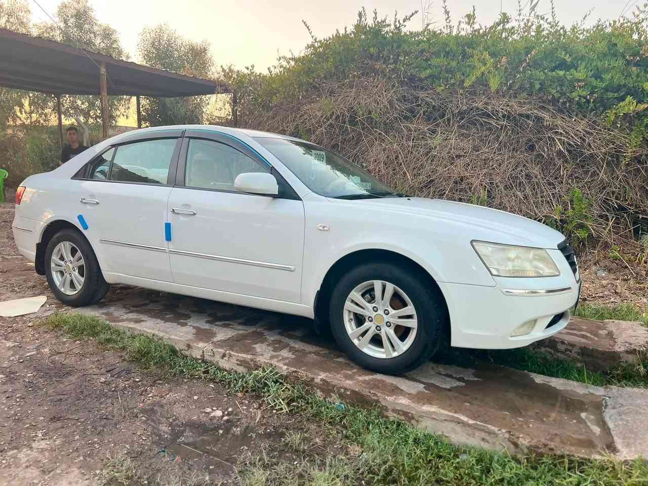 سوناتا 2009 محرك 2000كفاله عامه من التبديل والضربه والكلير 
فقط الي بالسونار شخطين  ومكحلات فقط 
السعر 125 
***********
