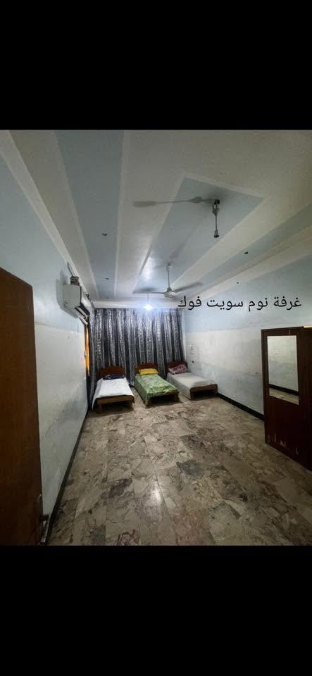 دار للبيع حي المهندسين شريط المهندسين  مساحة 150متر 20*7.5
الطابق  الأرضي يتكون من  مدخلين مدخل على الاستقبال و مخل على  مطبخ
 وصالة وغرفة نوم وخدمات صحية داخلية وخارجية منور عد 2
الطابق الثاني   صالة مفتوحة على غرفة وخدامات صحية ومطبخ 
   وغرفة ثانية سويت وغرفة ثالثة 
   ويوجد مخزن في الأعلى  والسطح شتايكار 
سنة البناء 2012او2013   اقرب نقطة دالة  خلف اعدادية العاصمة الثقافية 
السعر300 وبي مجال
واتساب: ***********
