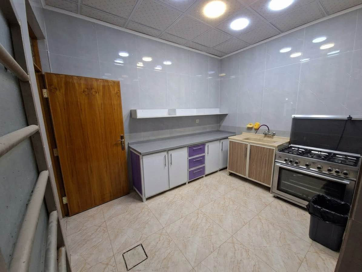 بيت النجف • ١٠٠م • قرب المطار