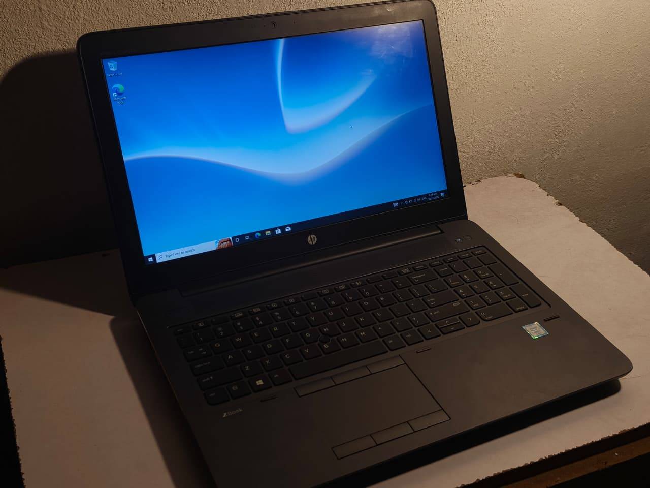 ZBook 15 • i7 6820HQ • كوادرو M2000M