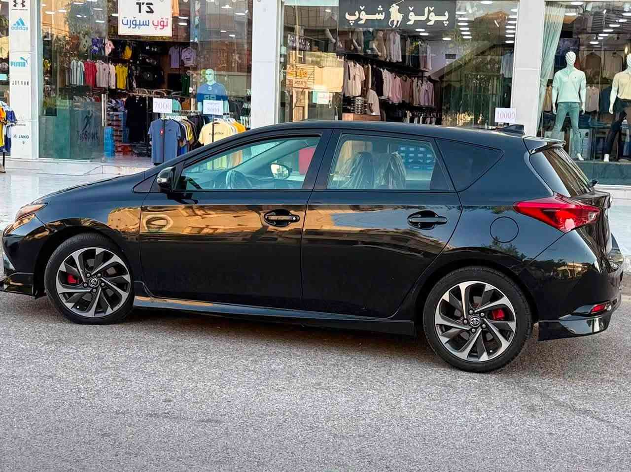 سلام عليكم 
كورولا ٢٠١٧
نص بنيد صبغ فقط
مكانين اصغار بارد
كير مكينة تبريد حدادية مكفولة
مكينة ١٨
سعر ١١٣ ورقة وبيها اشوي مجال
مكاني اربيل 
***********
***********
