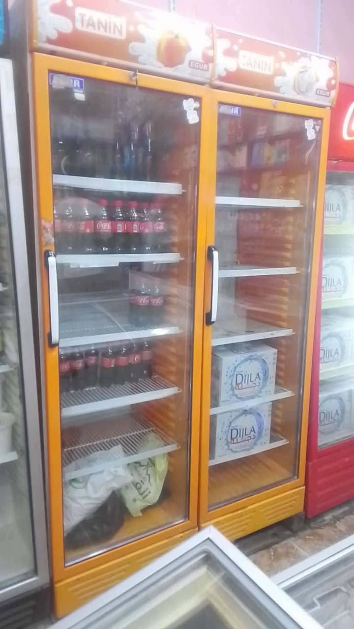 توجد اغراض محل للبيع الي يريدها كامله ماتنباع مفرد
أسعارها وباقي تفاصيل الاتصال ع رقم ***********

ثلاجه عدد5

عارضه بطحيه عدد4

رفوف جدار محل كامل

سبلت 2طن

سقف ثانوي

جام خانه كامله
