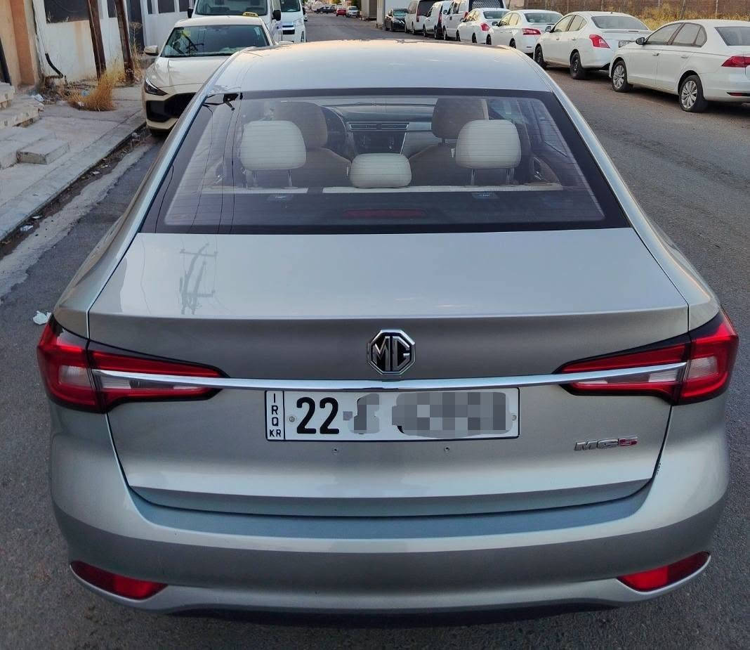 MG5  2023 
ناوزەرد  ویل کەپ 69هەزار ڕۆییە
دەرگاو نیو چاملغی سبوغە..کەمێک تەعدیل
چەند دنکە تەزرەکی نەرمی هەیە ..سەیارەکە زۆر خاوێنە گێر و مەکینە و تەبرید و توندو تۆڵی بەشەرت...
***********
*********** أربيل, العراق
