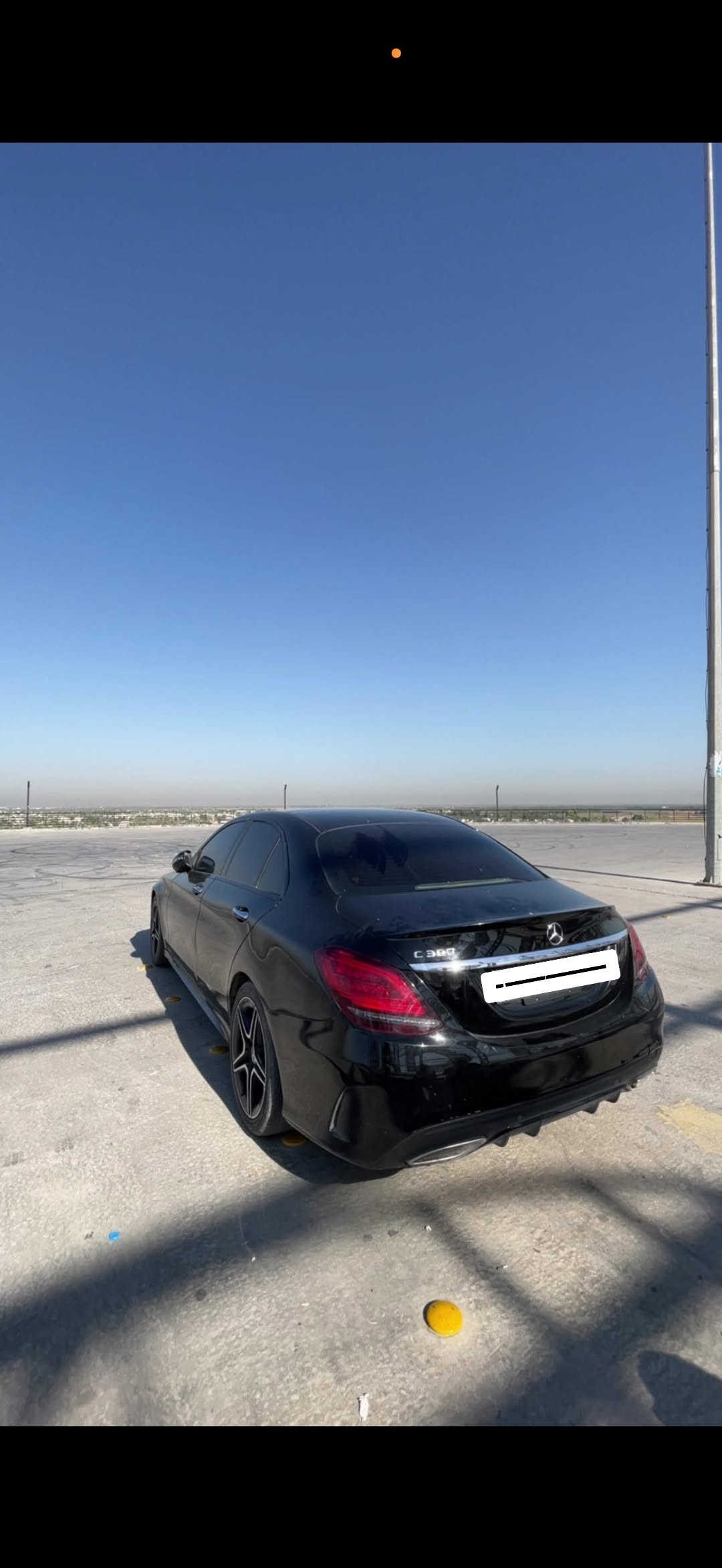 مارسدس AMGc300 نايت بكج اعلى مواصفات 
موديل :2020
وارد : أمريكي 
الممشى :100 الف كيلو متر 
الحادث : باب خلفي جهة السكن تبديل نفس اللون وشويه بارد بهلال الجاملغ بدون دواخل بدون ايرباك السياره كلش نضيفه استعمال شخصي 
رقم بغداد بأسمي تحويل ثاني يوم 
السعر : 245 وبيها مجال 
للاستفسار: ‭***********‬
