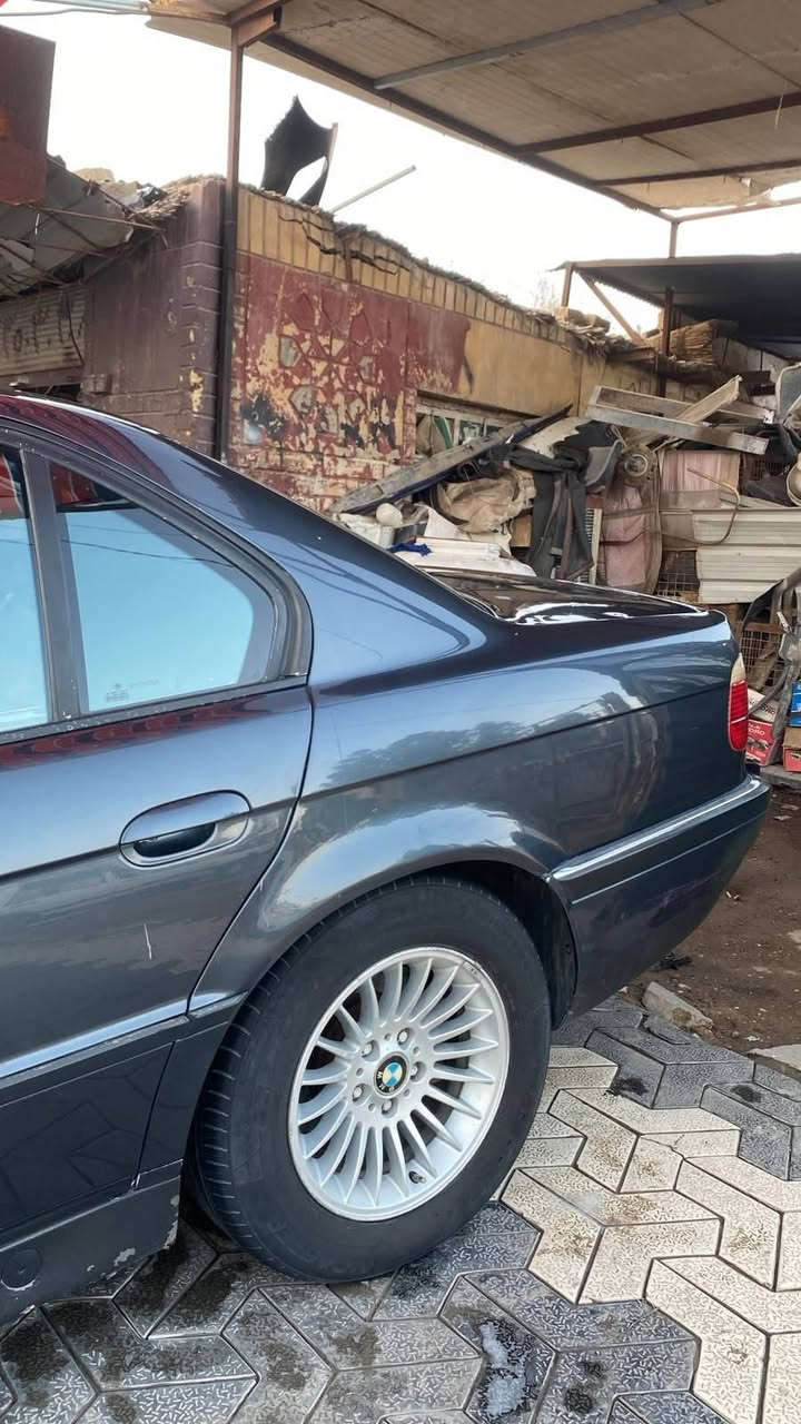 بي ام دبليو خفاش موديل ١٩٩٥
حجم ٧٣٠
٨ سلندر
مصبوغه عام
بدون حادث
السعر 75 بيه مجال
للاتصال ***********
العنوان بابل المسيب

