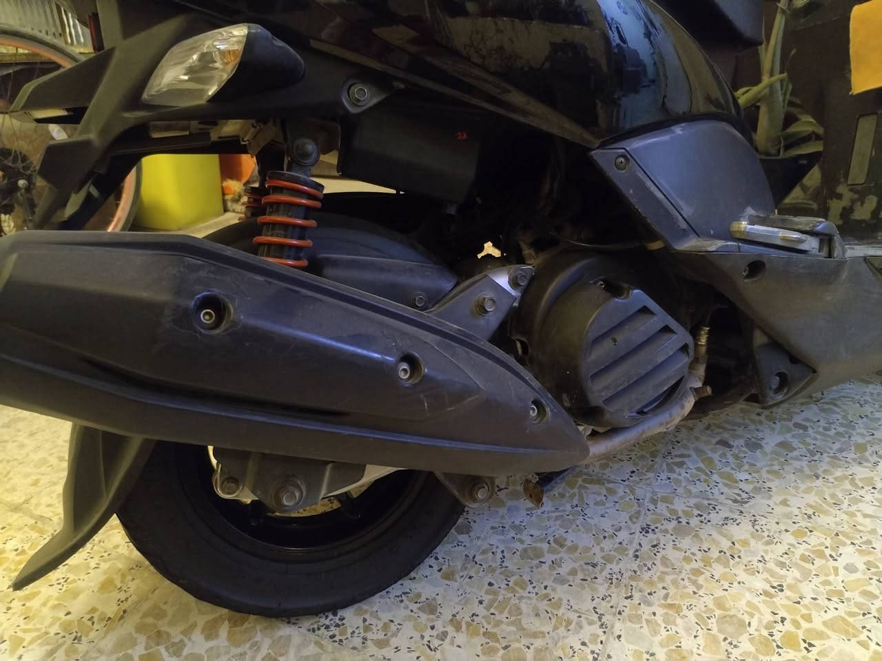 للبيع gtr رمبه ماشيه 20
سعر 1250 بيه مجال 
***********
عنوان بغداد كاظميه

