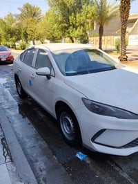 سيل 5 سلام عليكم  السياره ماشيه 7000 بغداد بسمي  على وضع الشركه  العنو...