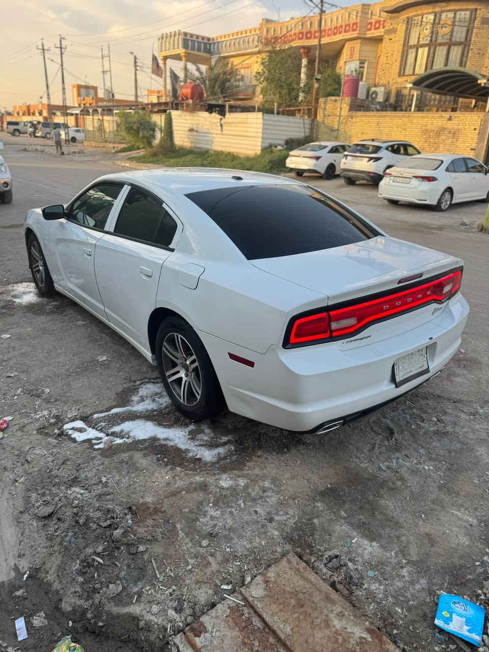 سلام عليكم
جارجر 14 سياره كنديه جاهزه للاخير ما مشتغله ع خط 

رقم بصره سنويه منتهيه راعيهه يريد تحويل وعندي وكاله بيهه 

السياره بيهه قطعتين صبغ المداكر الوره  وبيهه 3قطع تبديل 

مكاني البصره المعقل 

السعر125

***********
