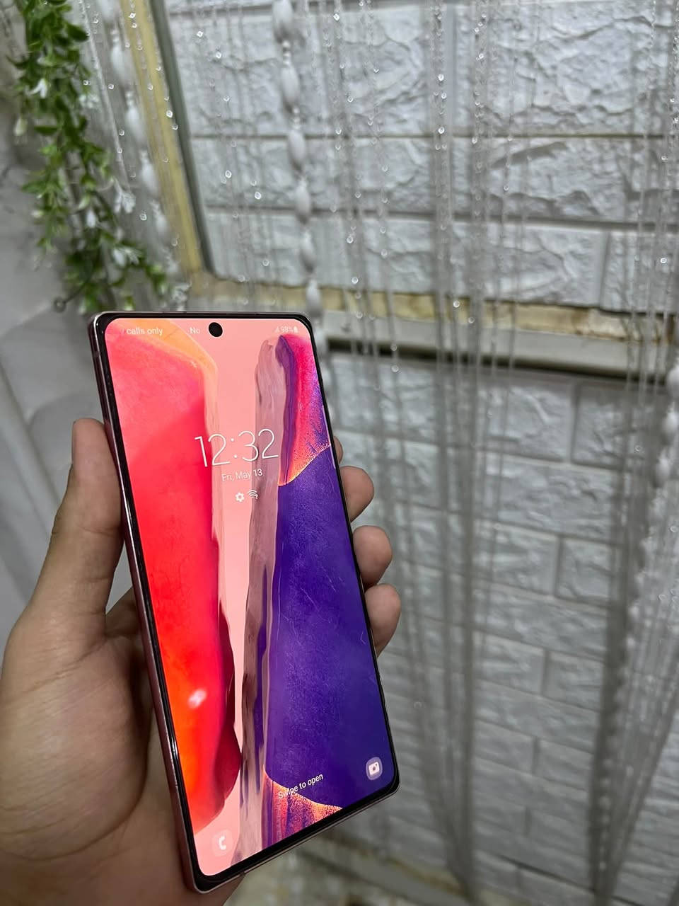للبيع سامسونج نوت 20 5g ذاكره 128 عشوائيه 8 جهاز نضيف ومكفول ما مفتوح شرط الجهاز شريحه وحده وثانيه الكترونيه يصير بي هواي الجهاز كبه شغال بصمه قلم 🖊️ نضيف جداً وياه كيبل اصلي وكفر ولزكه فقط والسعر 260 وبي مجال للشراي راسلني ودلل رقم واتساب *********** مكان نجف
