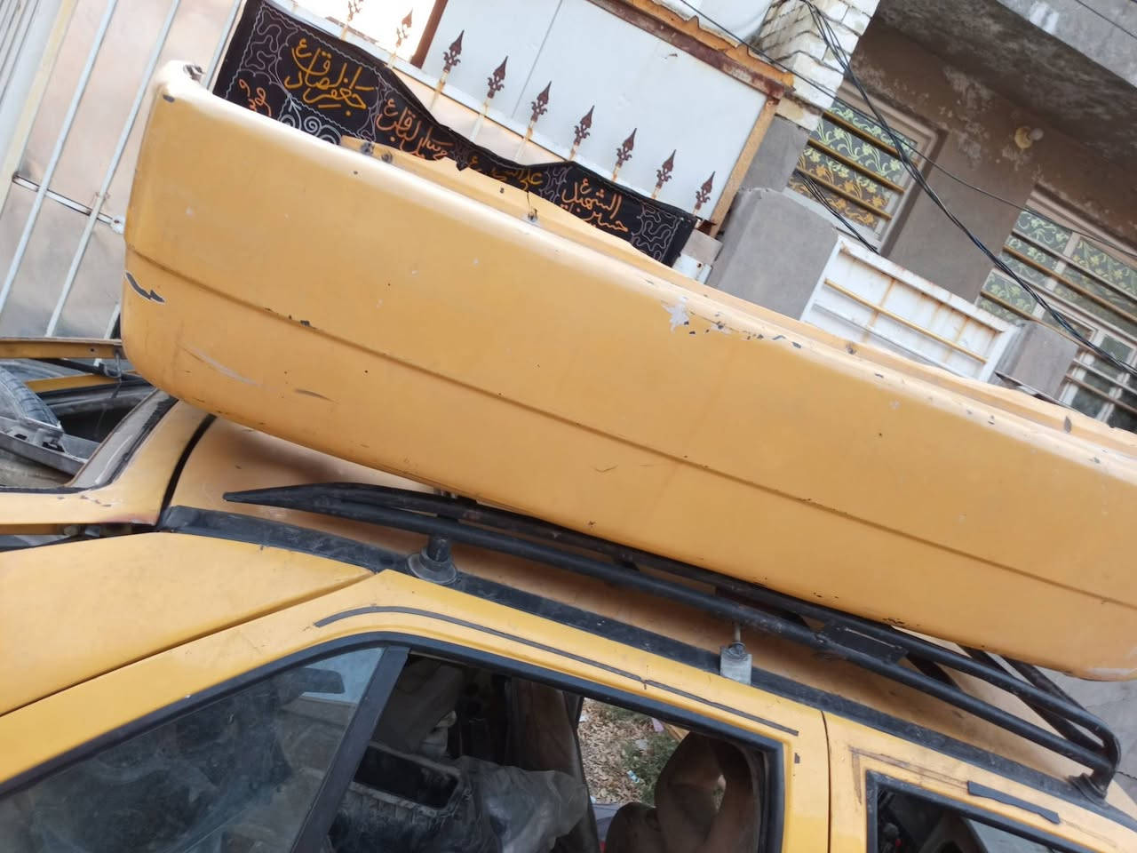 دعامية أمامية وخلفية للبيع مكاني بالاعظمية بالسفينة ***********
