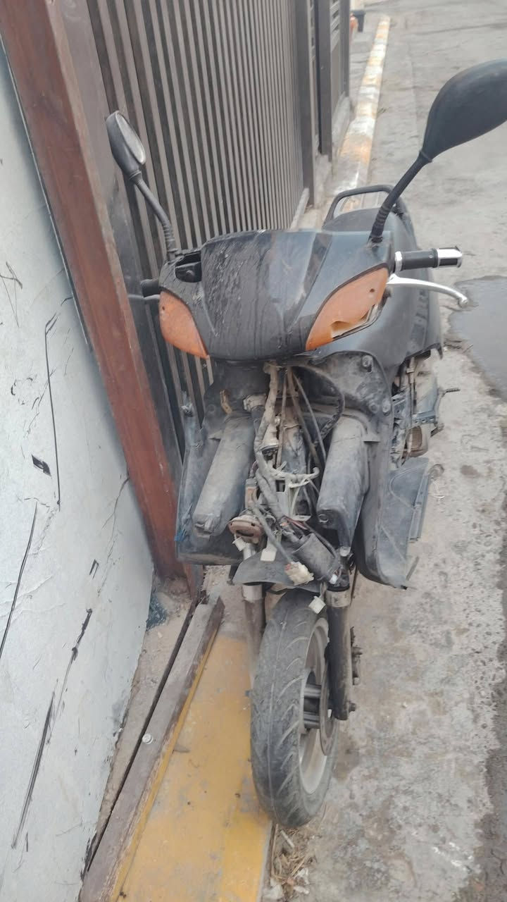 كوم حديد  العرموطه انكسرت  سبيسي السعر 150الف و بيهة مجال حك الجيه بغداد الزعفرانيه  موجود خاص و هاذا رقمي موجود خاص ايضأ و اتصل ***********
