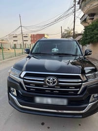 لاند كروزر 2020 سياره مكفوله ماعدا الجاملغ الامامي صبغ الباقي مكفول حت...